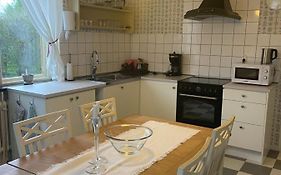 Mysig 1 Rum Med Koek